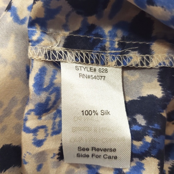 🌸CAbi 100% Silk Women's Blouse - Picture 4 of 8